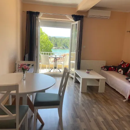 Duje Ribnica Apartman