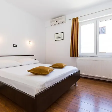 公寓 Duje Ribnica *